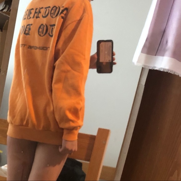 Orange sweater (MAKE AN OFFER) - Picture 4 of 5